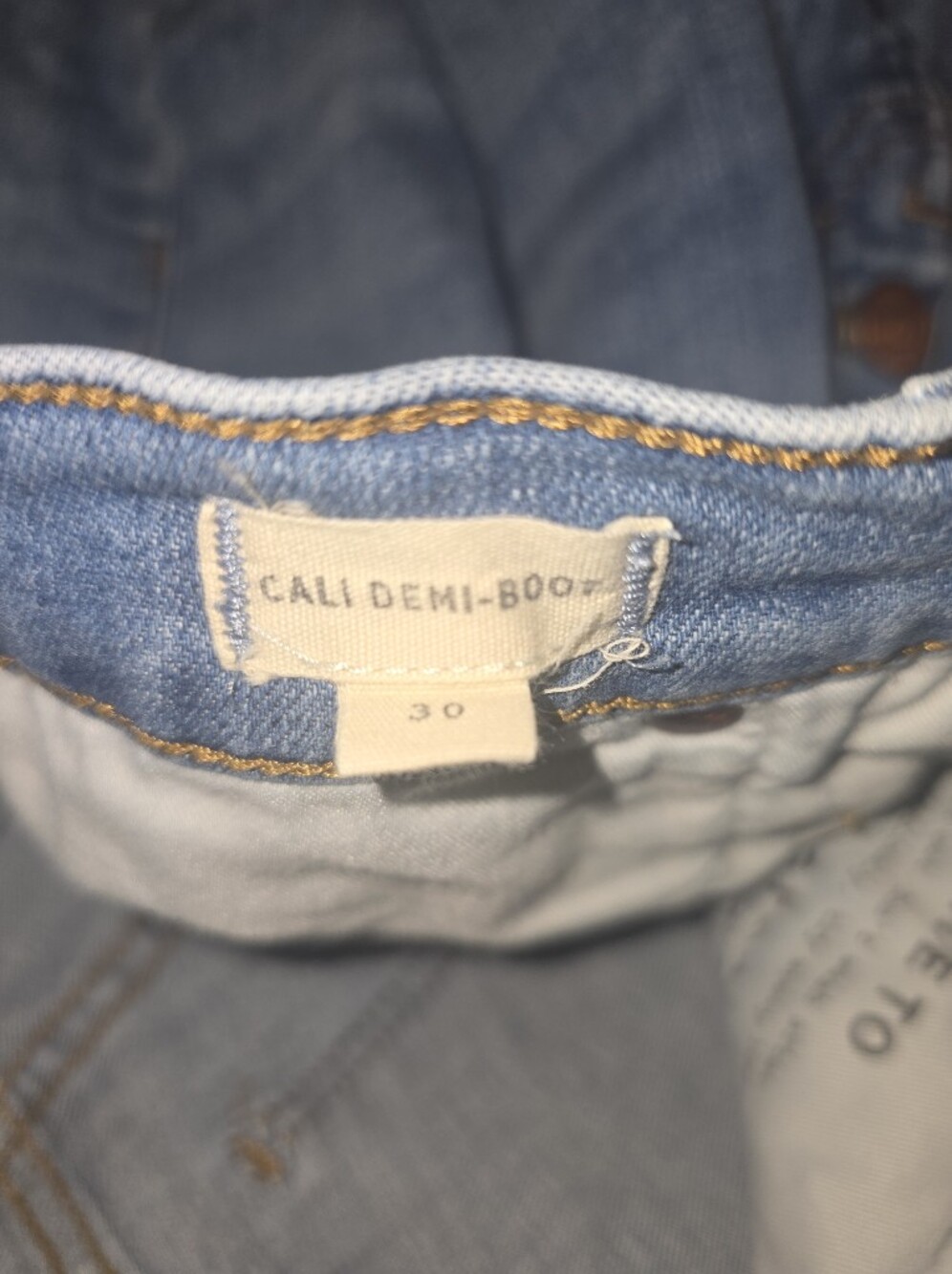 Madewell Light Wash Women’s Cali Demi-boot Jeans - Picture 5 of 7